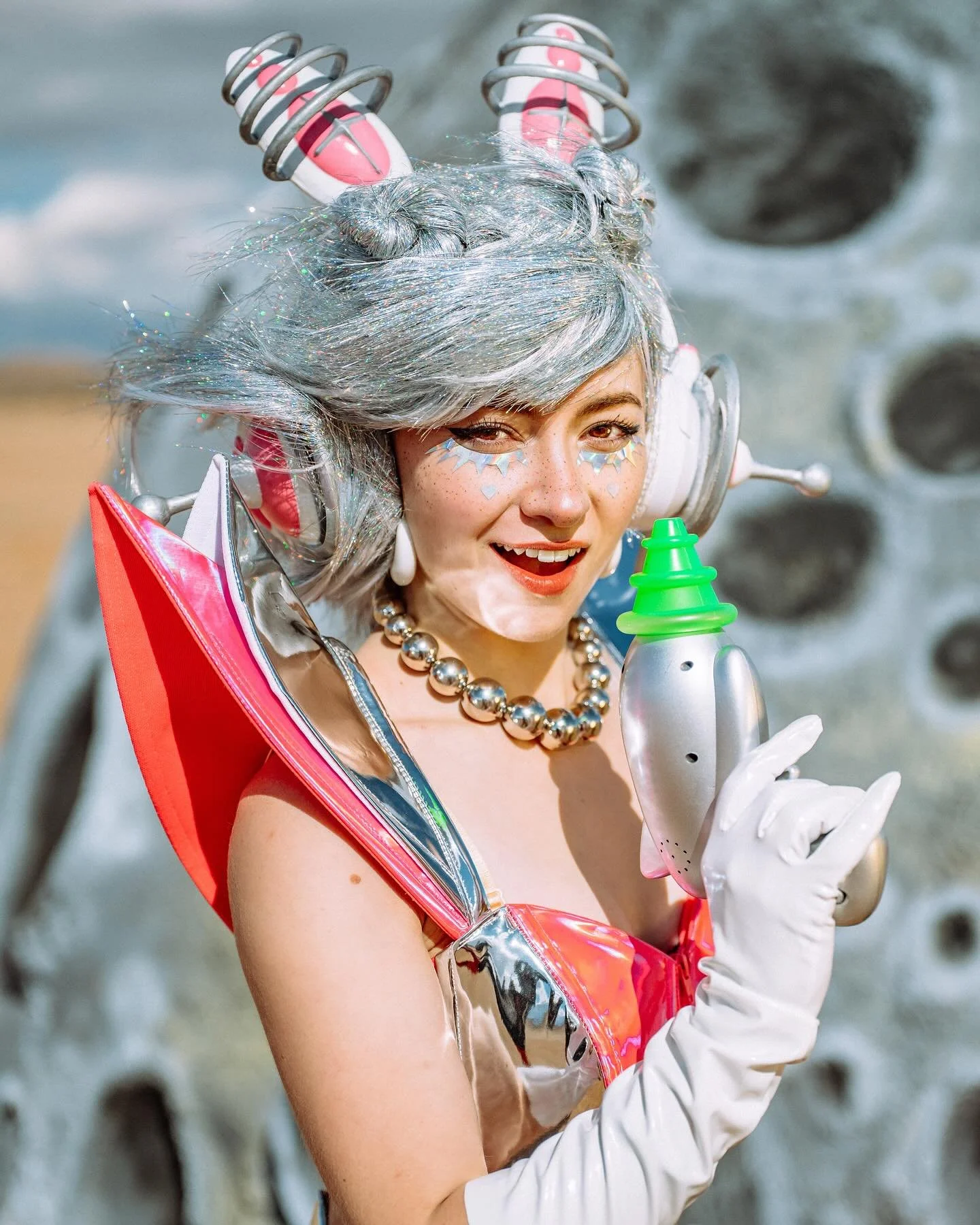 They used to laugh at the thought of terraforming the moon.
.
#neotropolis #neotropolis2025 #retro #retroscifi #cosplay #cyberpunk #cyberpunk2077 #cyberpunk_cities #cyberpunkers #retrowave