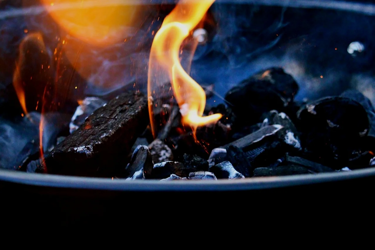 charcoal-3550202_1920.jpg