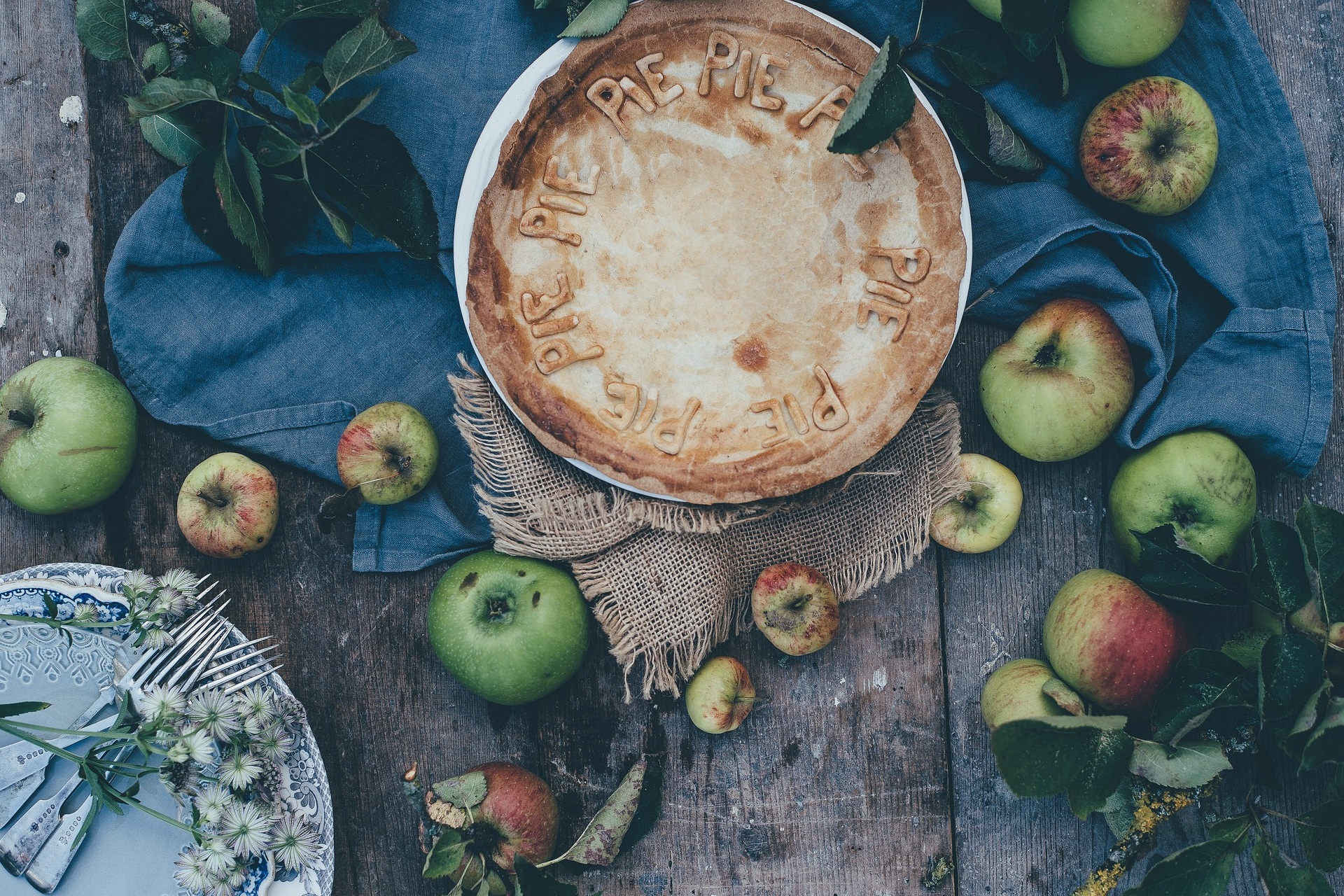 pie-2168175_1920.jpg