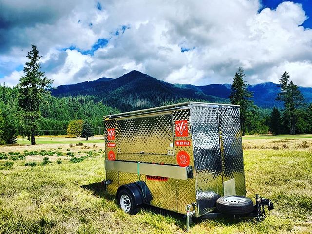 Day 2 in Rainbow, OR was a total hit! We're having such a blast with all of the @cycleoregon folks! The scenery isn't too bad either.