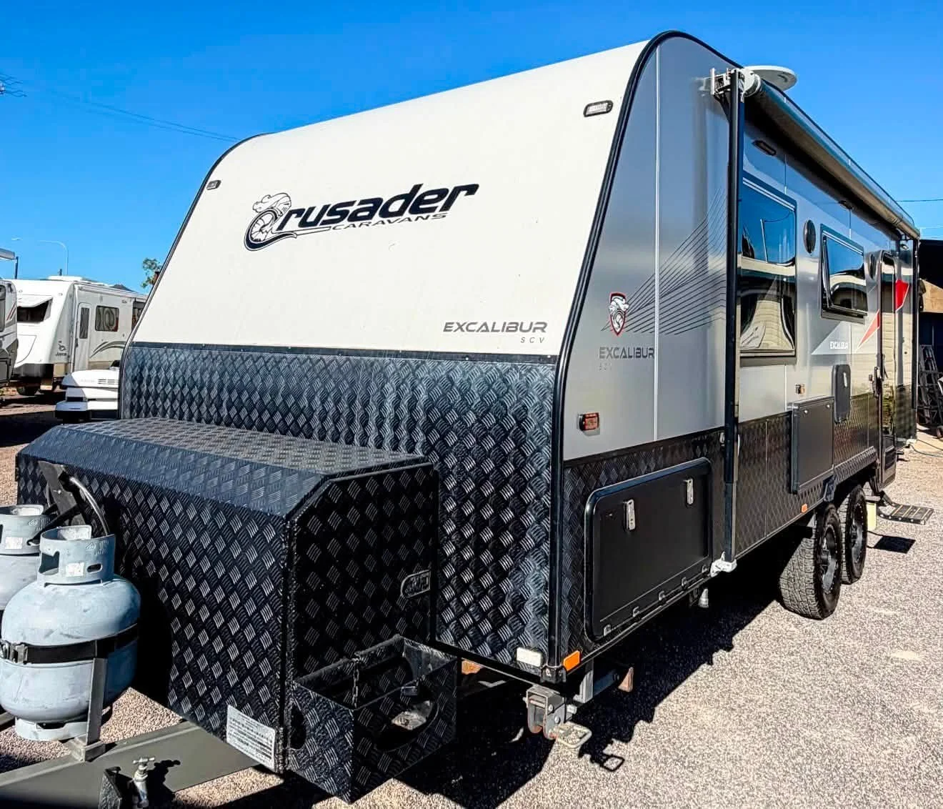 Stock #33 CRUSADER EXCALIBUR 21’6”