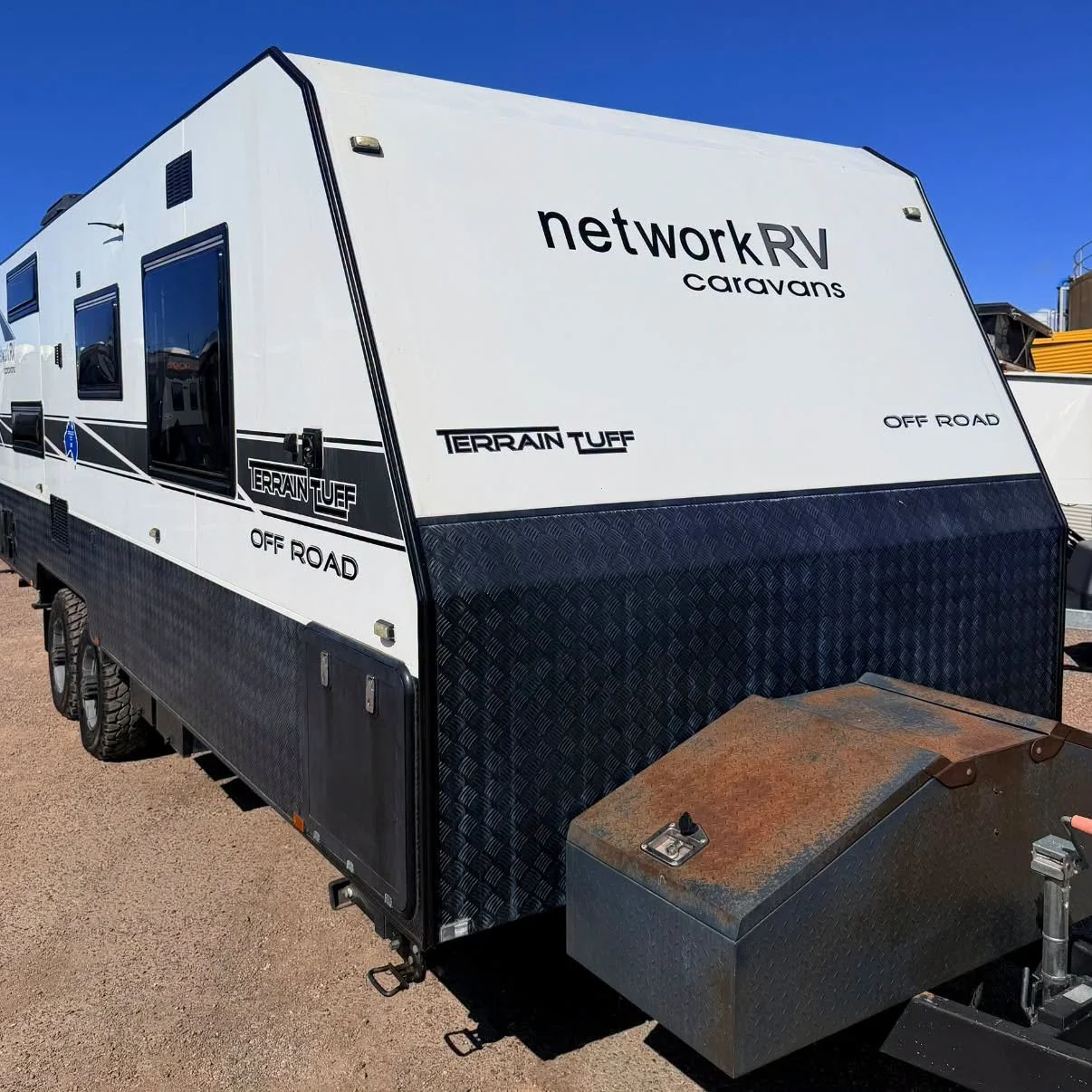Stock #13 2021 NETWORK RV TERRAIN TUFF 24’ FAMILY OFF-ROAD – 4 BUNK 
