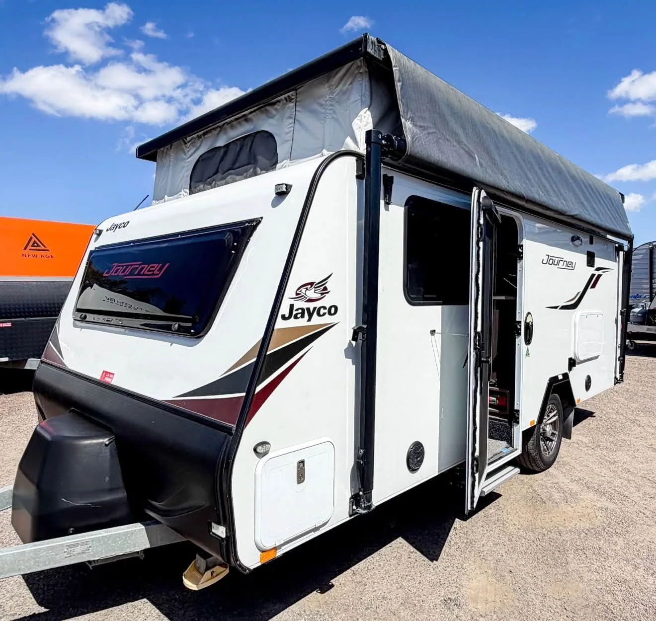 STOCK #15 JAYCO JOURNEY POPTOP