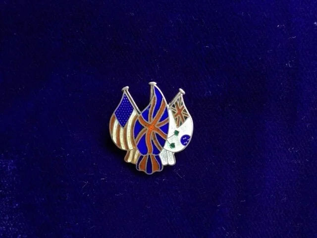 WW1 Patriotic Flags Brooch