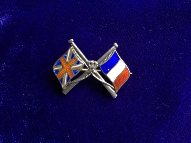 WW1 Patriotic Flags Brooch