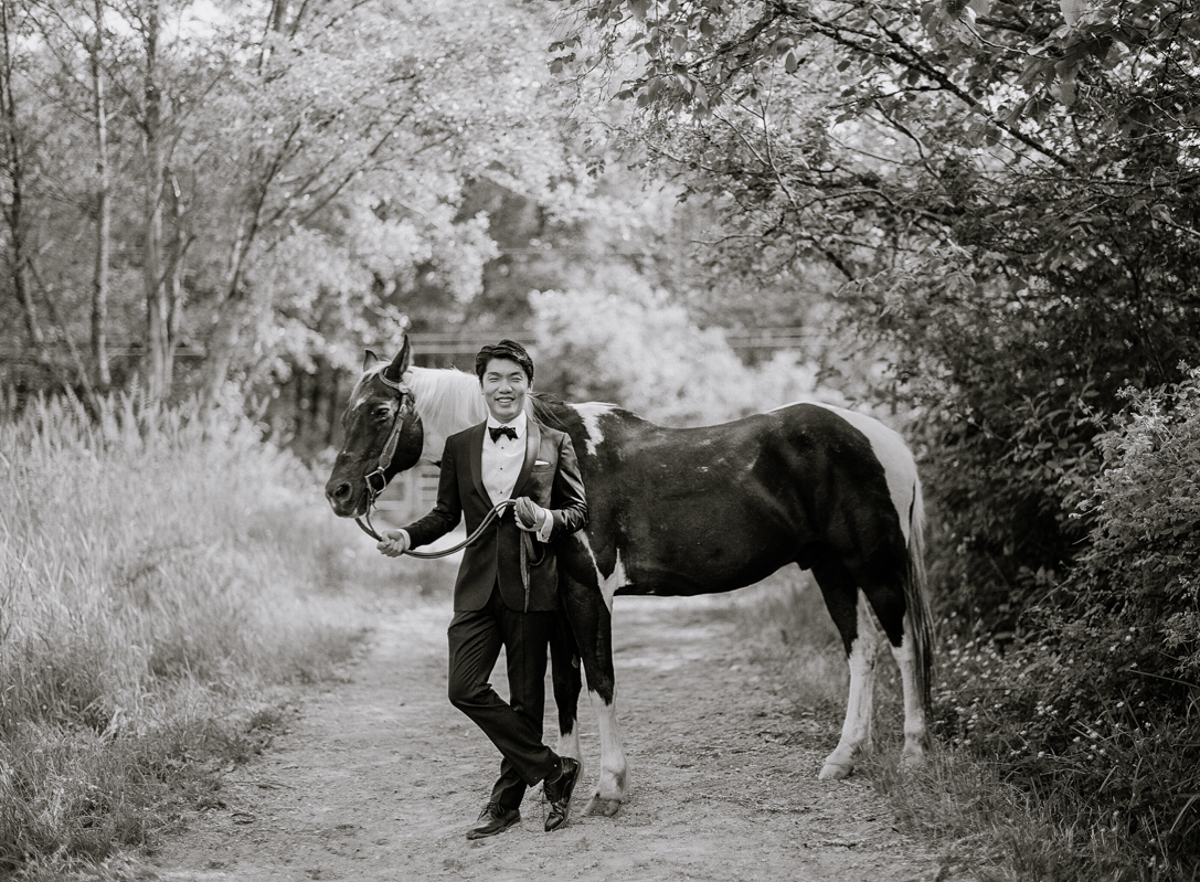 vancouver-pre-wedding-horse-10.jpg