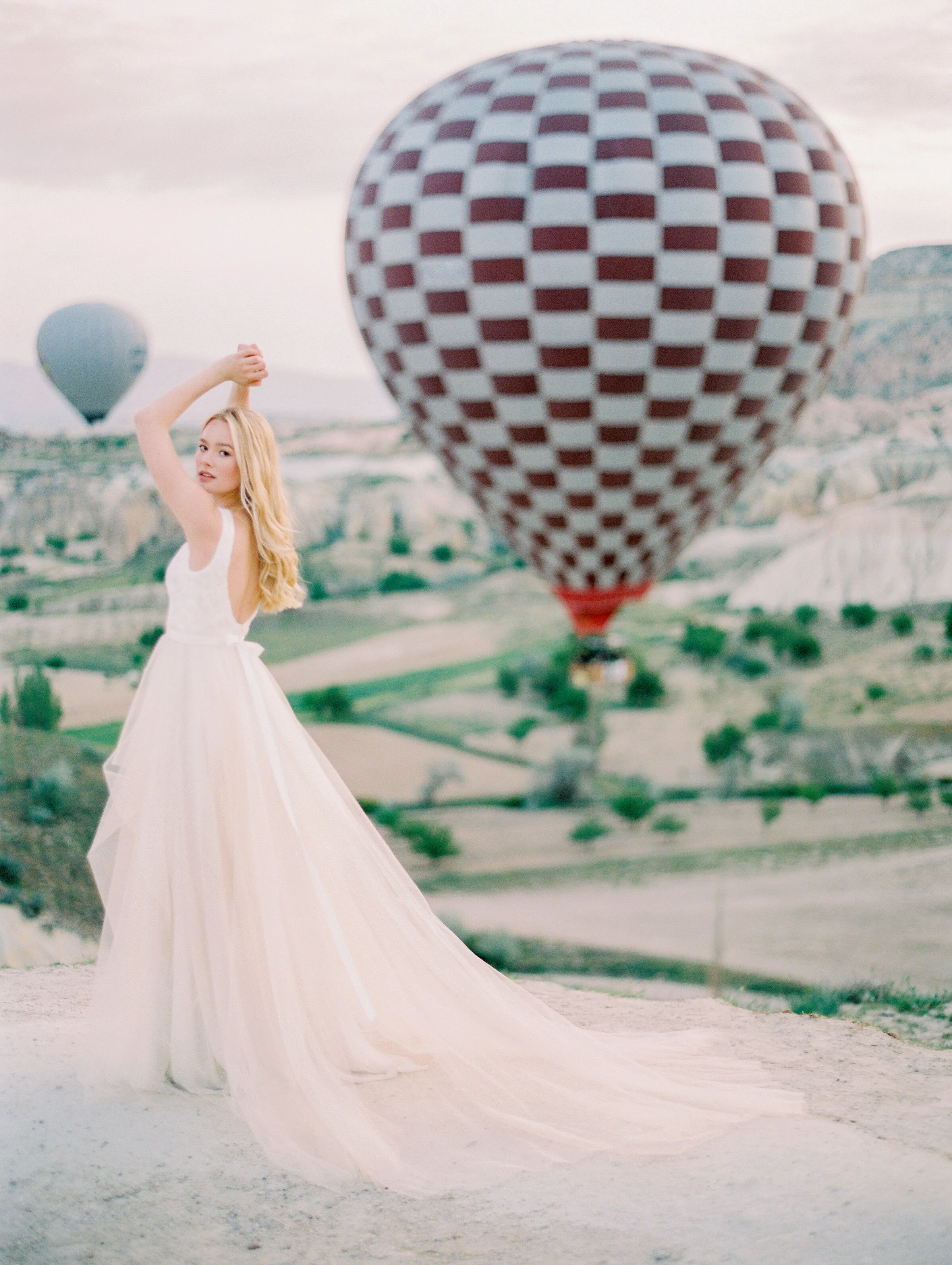 Lovenote Bride