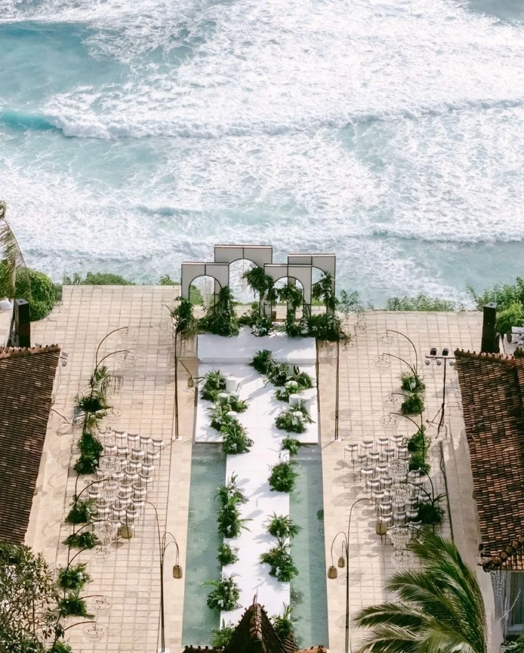 This wedding could have been a DISASTER.

But it was AMAZING thanks to a stellar vendor team and one very positive bride!

What you don&rsquo;t see in these photos is the 💧☔️⛈️

It rained for the first look.
It rained for portraits.
It rained when t