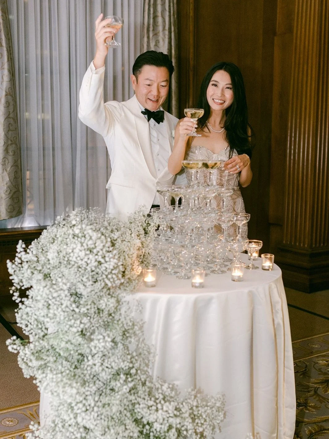 Happy Humpday! I don&rsquo;t know about you, but lately I feel like we need to celebrate small wins! Plus, I don&rsquo;t need much of an excuse to pop a bottle of champagne 🍾 

I keep seeing this wedding on Pinterest.  I think it&rsquo;s a testament