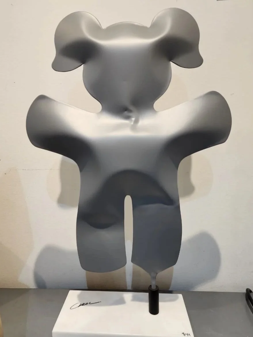 Carole+Maalouf+-+Littlr+Girl-+37+x+50+cm+%28base+25+x+12+cm+%29+1%3A11+inflated+steel+sculpture+coated+polyurethane+on+marble+base.jpg