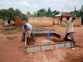 thumbnail_Benin LIFE trip 2023 - Pad construction in Dawehonou village (1).jpg