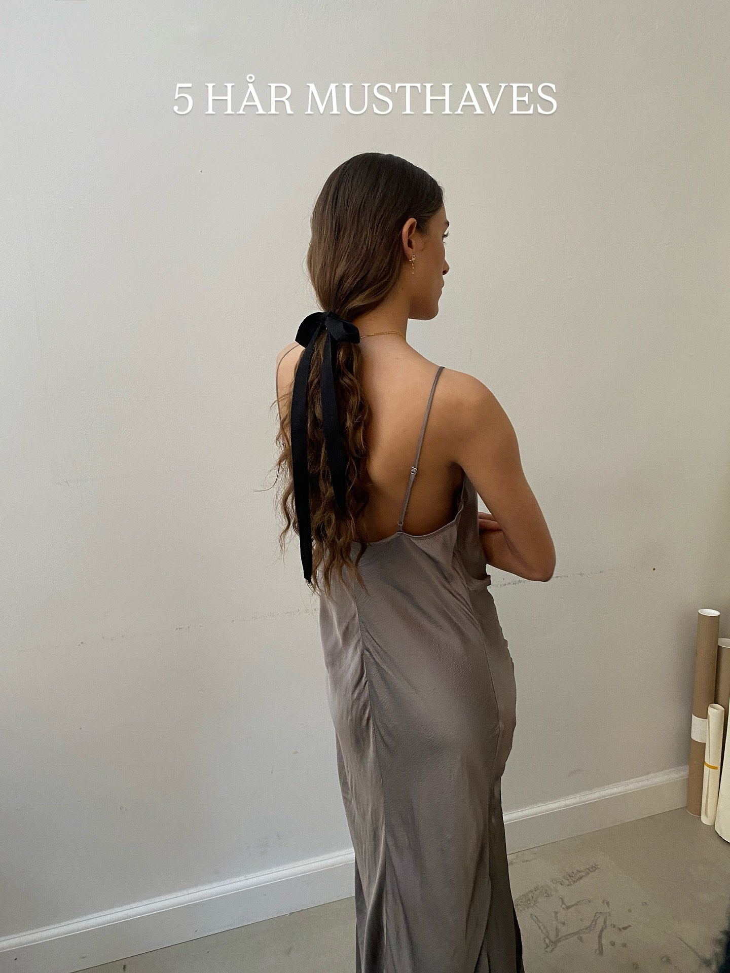 Hvis jeg kun m&aring;tte v&aelig;lge 5 styling produkter til mit kit, ville det v&aelig;re disse. Som stylist sl&aelig;ber jeg rundt p&aring; mange forskellige produkter, men det er faktisk hovedsagelig disse, som jeg l&oslash;ber t&oslash;r for igen