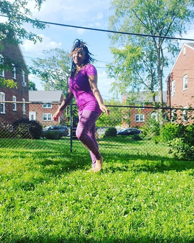 No cue!!! I was trying to get the pose right with my timer camera and this came out..
.
.
.
.
FLAWLESS