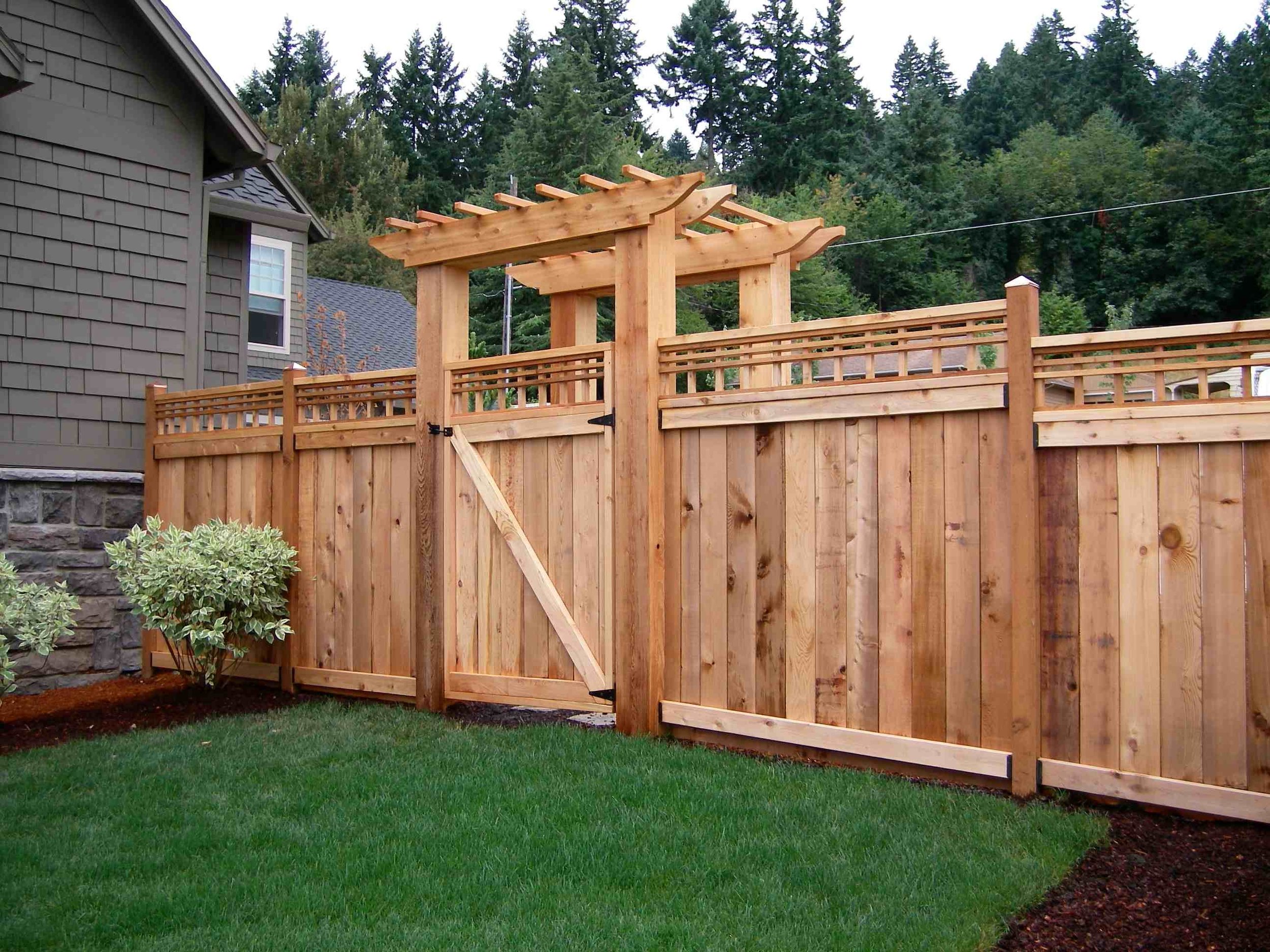 custom-wood-fence-designs.jpg