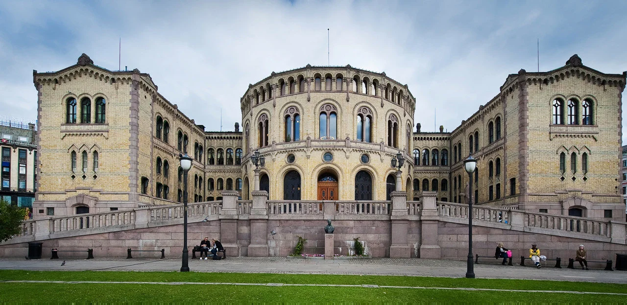 Innstilling frå næringskomiteen om Representantforslag om utsetjing av kravet om nullutslipp i verdensarvfjordane frå 2026 (Norwegian only)