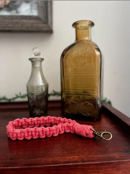 Macrame Keychain in Beet