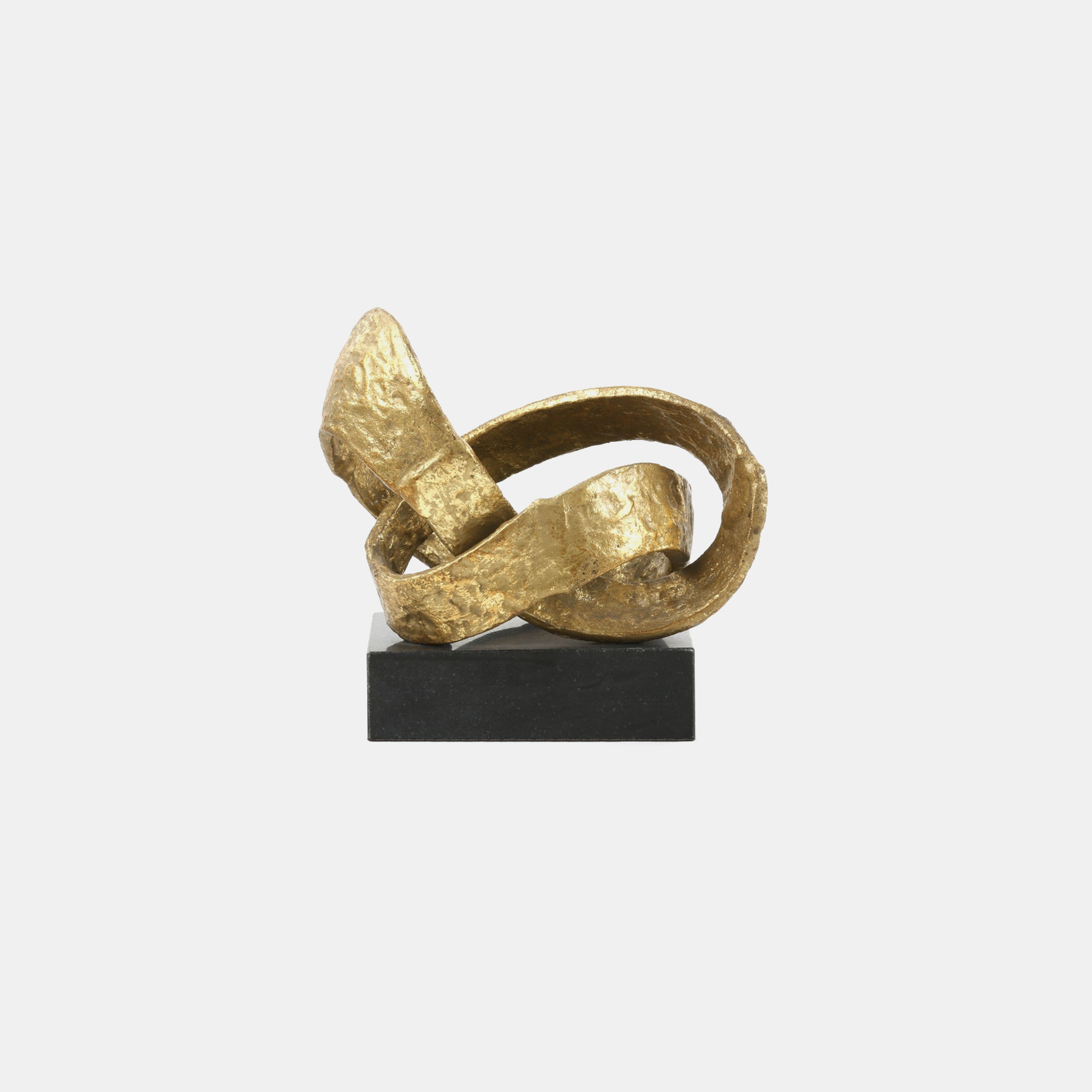 Demi Statue 8.5”w x 5.5”d x 8”h Available in black/gold (shown) and white/bronze. SKU132494BGW