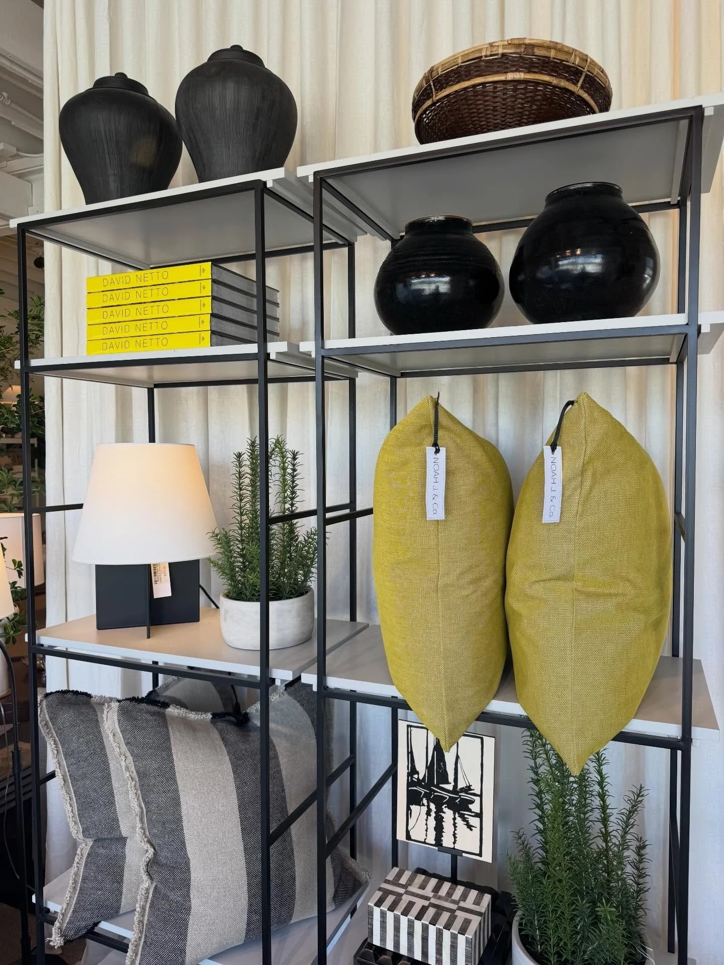 Chartreuse is always a good choice 💛🍐🍏🥝🍋🎾