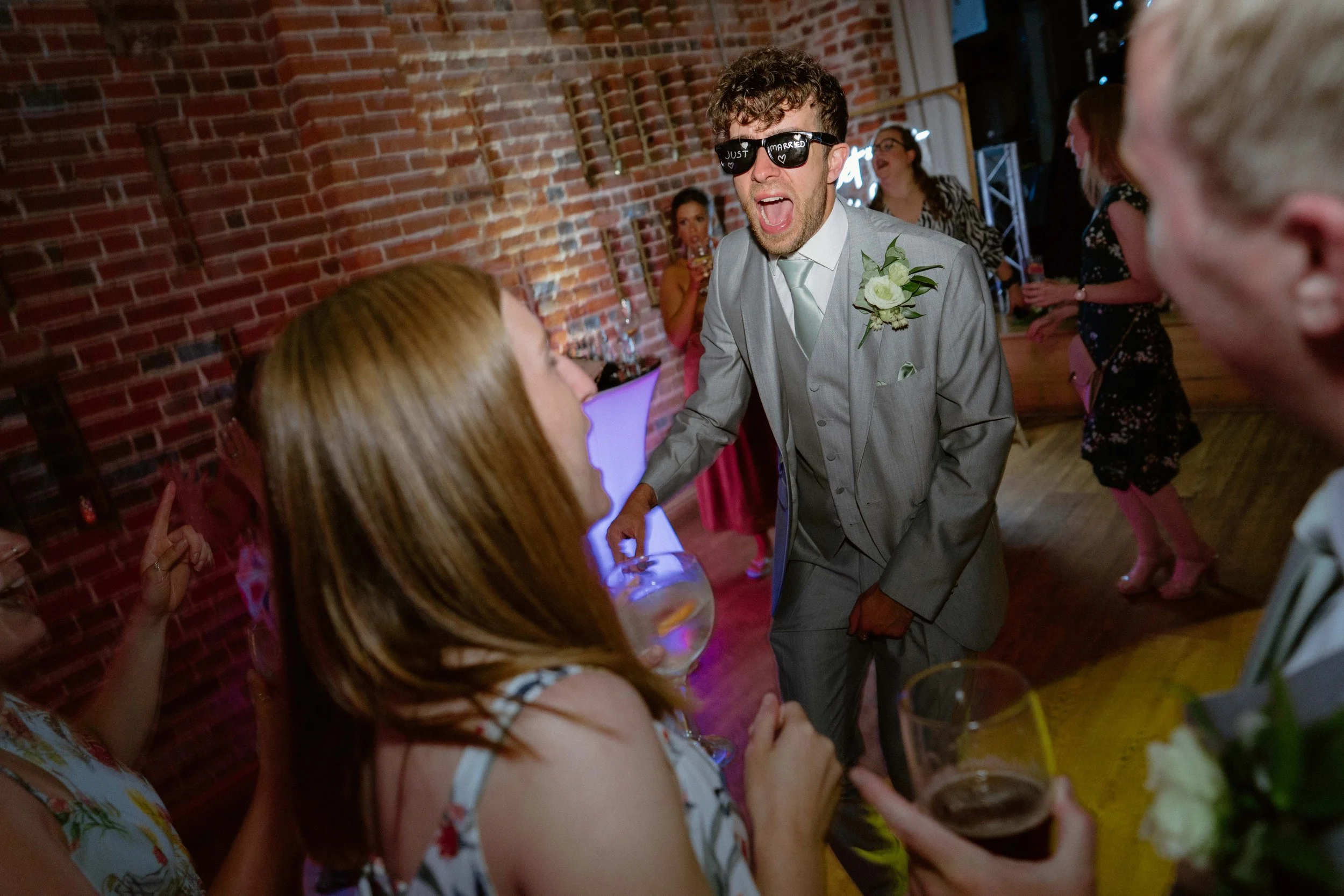 wasing-park-wedding-photographers-7.jpg