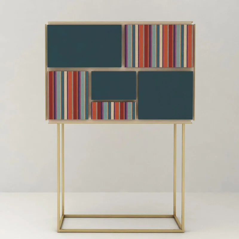 Strip Cabinet