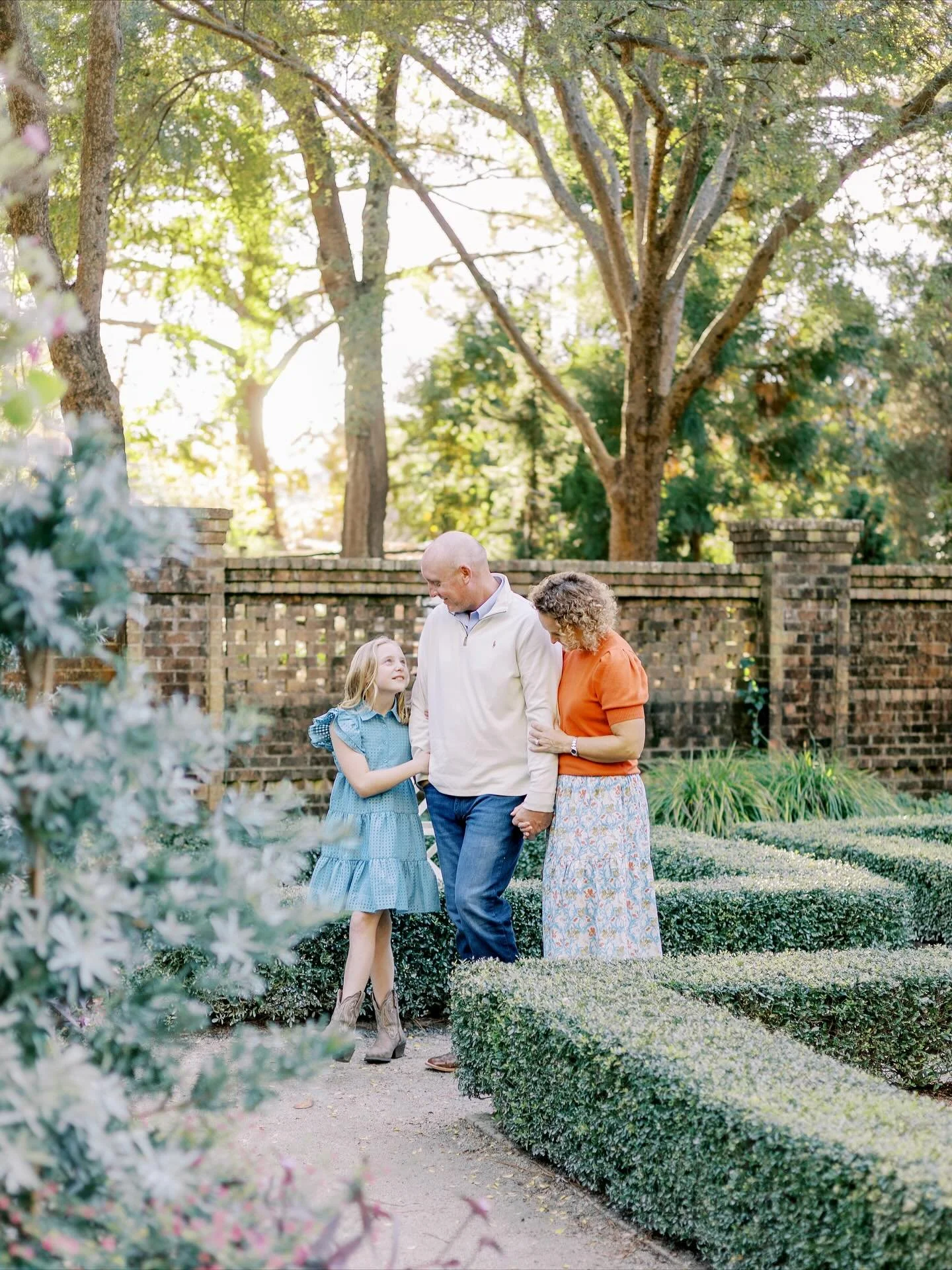 Every year it seems like there&rsquo;s a &ldquo;favorite&rdquo; location my families gravitate towards for sessions and this year it is definitely these beautiful gardens (&amp; I can understand why). 🧡