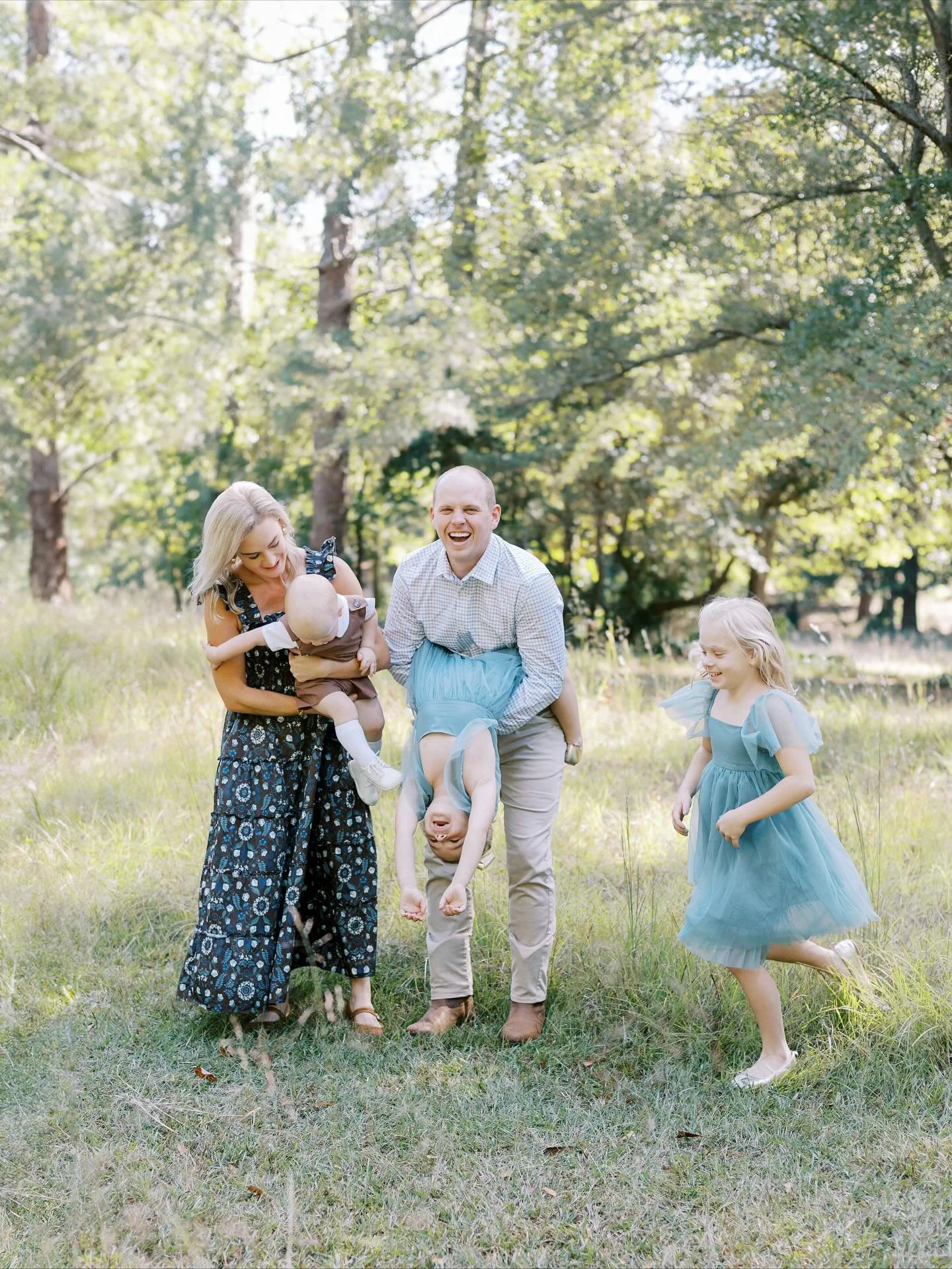 One of my biggest goals during my sessions this fall was to focus on all the F U N, whether we had 15 minutes together or an hour. I&rsquo;ll always get those posed portraits of your family, but it&rsquo;s these moments in between that always end up 