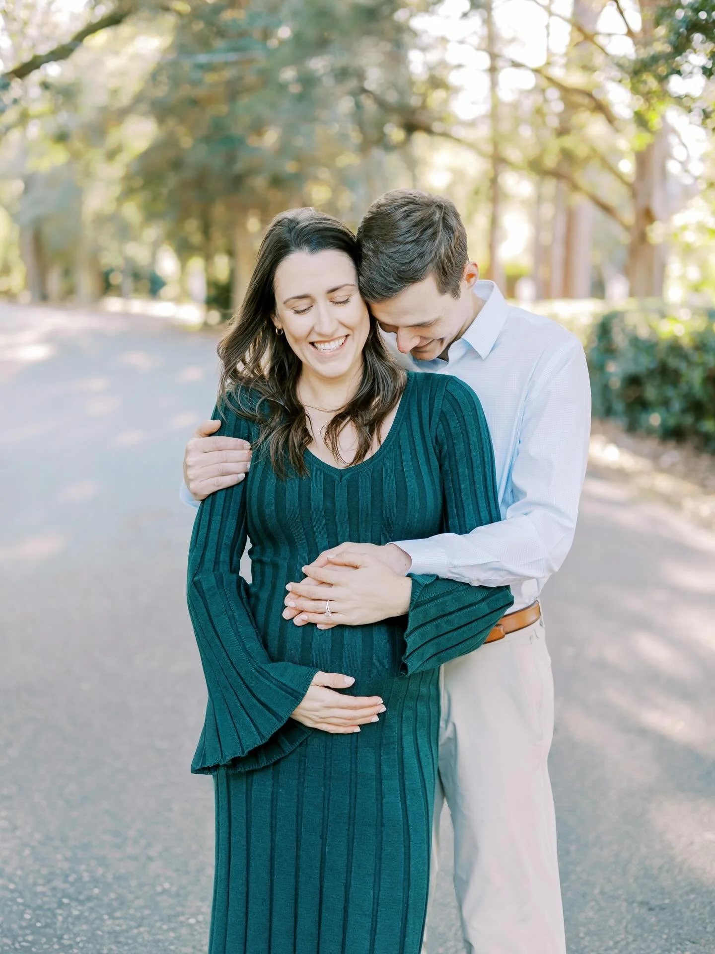 The only thing that could possibly make this job any dreamier is getting to do it for some of your best friends. The best (and maybe coldest) afternoon celebrating these two &amp; their baby on the way. 🤍