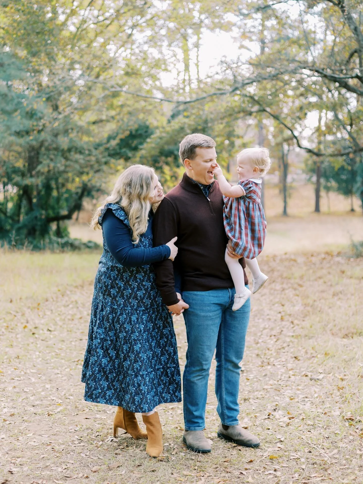 There are some littles at sessions who just totally steal your heart (they all do, but you know what I mean) and this cutie was one of them. Her joy is infectious and she&rsquo;s about to be the best big sister. What a joy this job is. 🤍