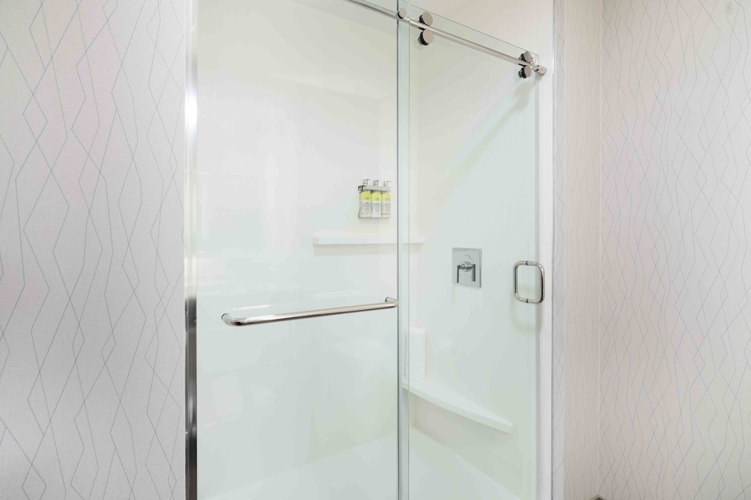 HIX_SHOWER2#527.jpg