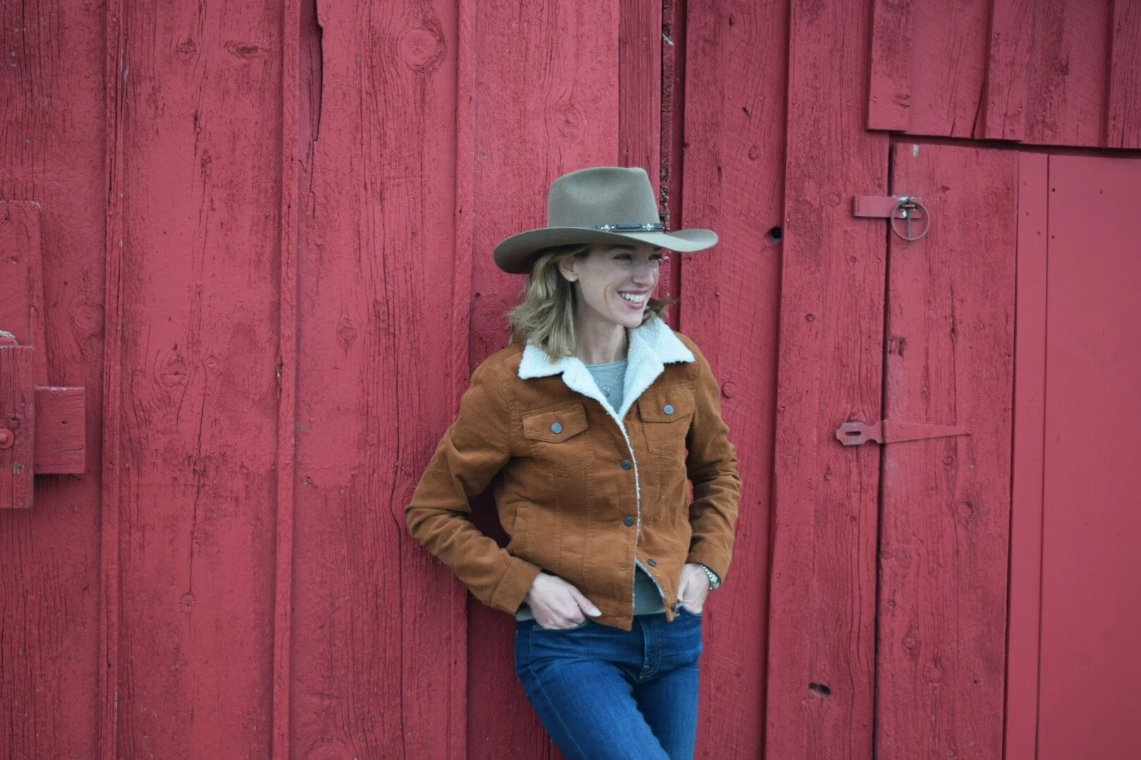 me red barn 1.jpg