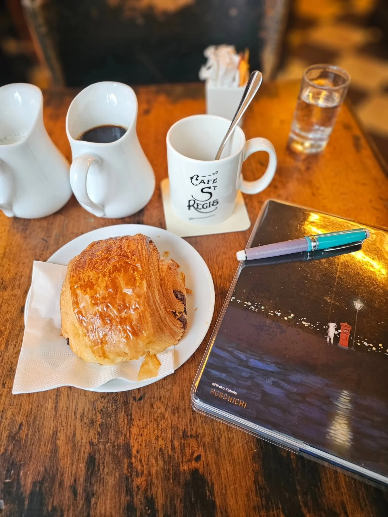 I've loved writing in caf&eacute;s around Paris! Today's session brought up some very intriguing questions for my secret project, and writing the answers blew open new pathways that I hadn't realized existed 👀
(Yes, this is a big hint and you'll hav