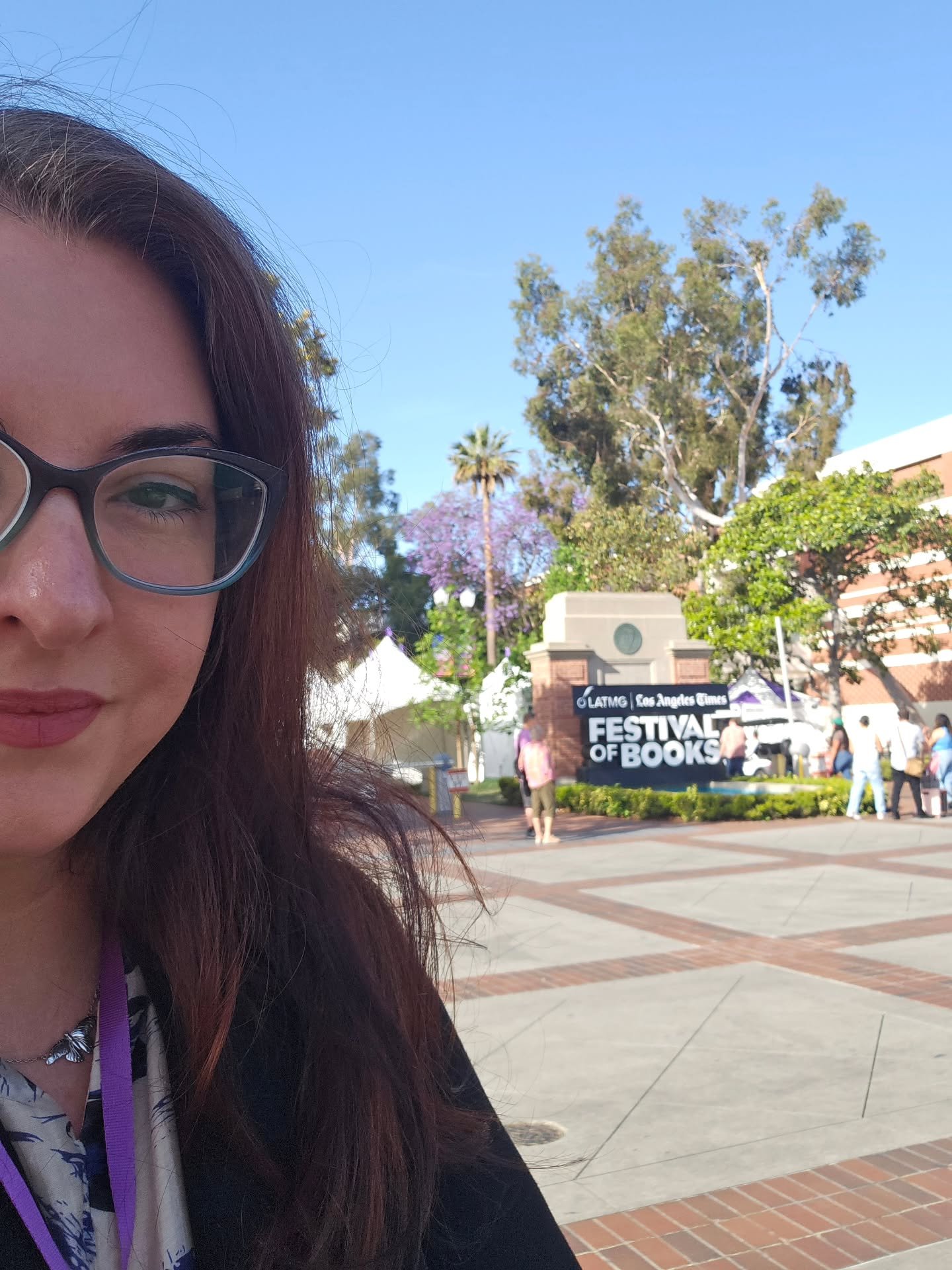 Highlights from the Los Angeles Times Festival of Books 📚✨️

This trip flew by so quickly! I only had a few hours in LA the day of the Festival and had to head straight to the airport directly after my panel and book signing. Still, it was so much f