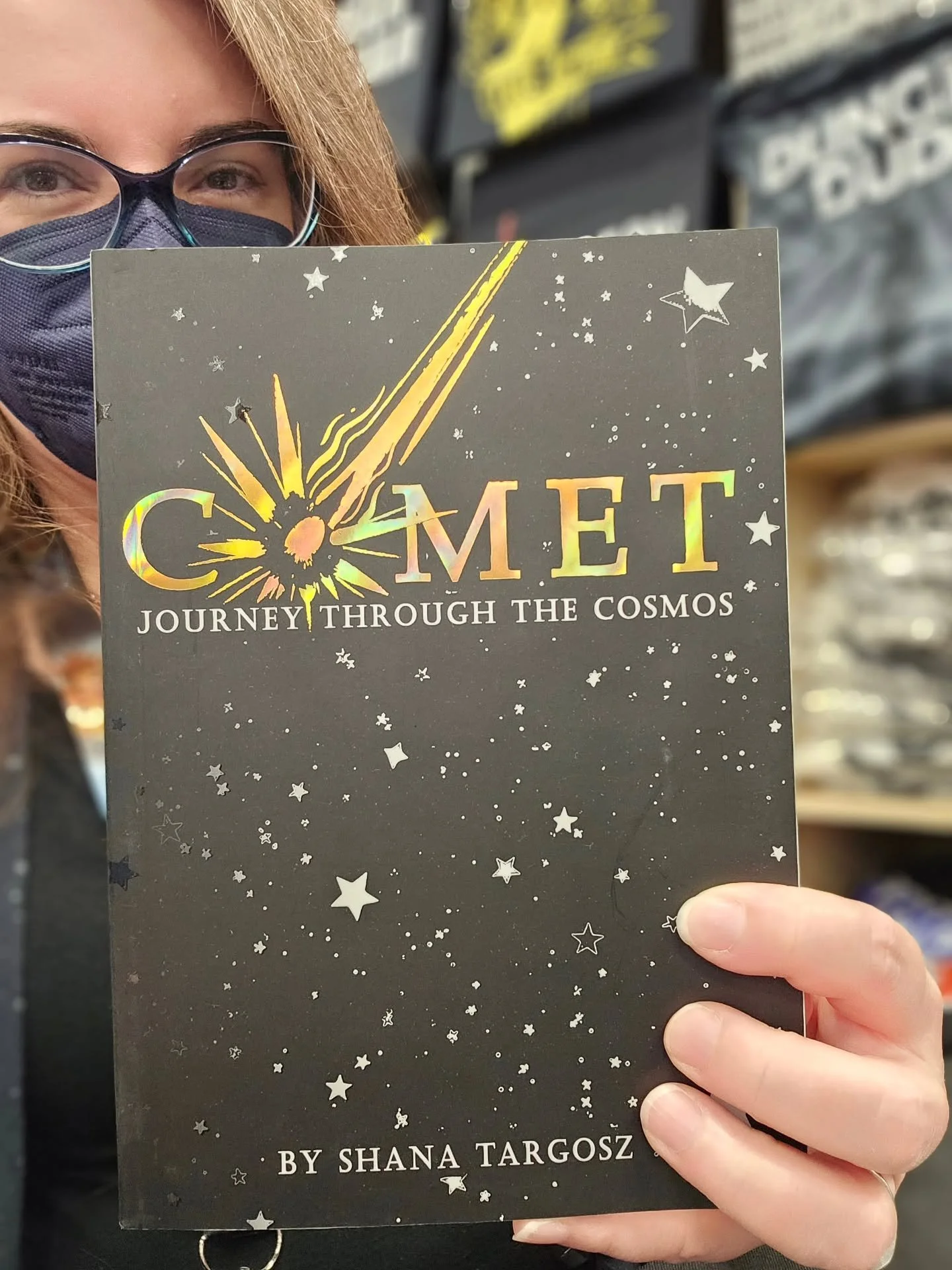 #Gencon friends! I am signing COMET now at the @crwnstudios booth 2549. Bonus show special: get an official comet game coin with purchase (while supplies last)!

See you in the universe ☄️