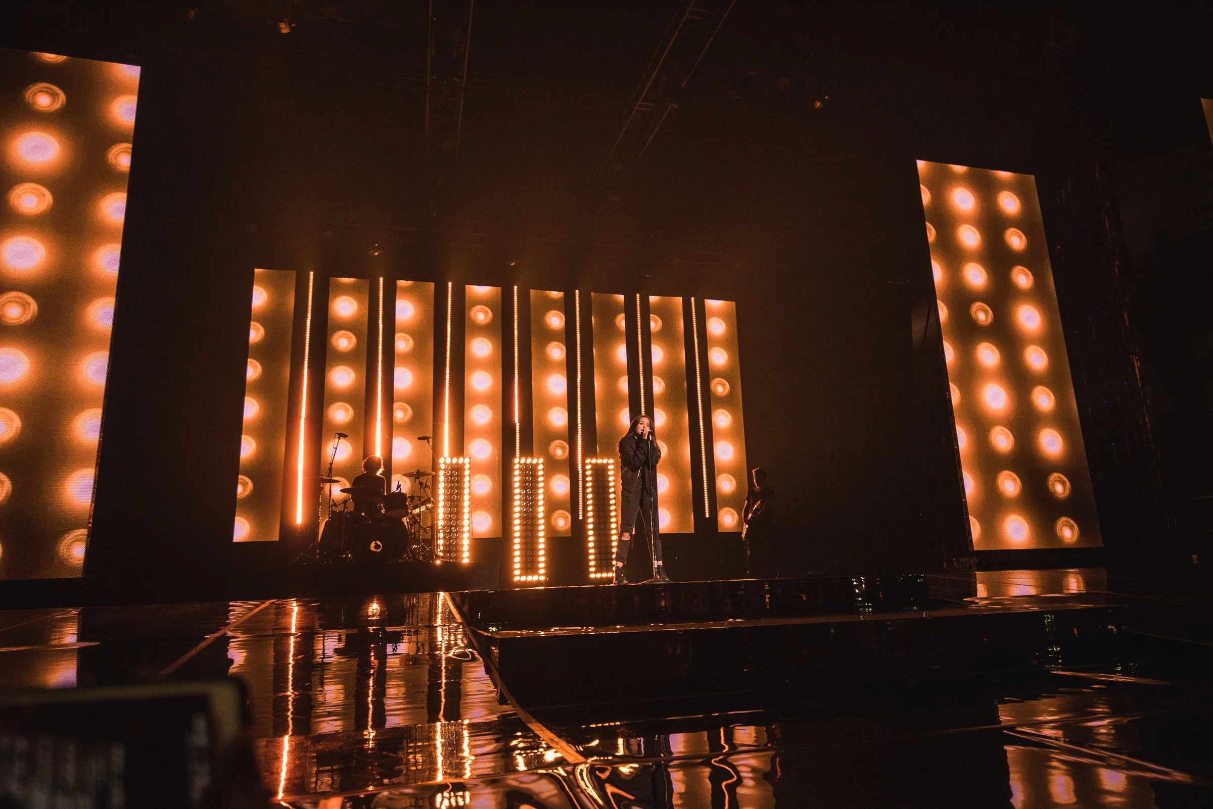  Mackenzie Ziegler:  Nothing On Us    concept design  