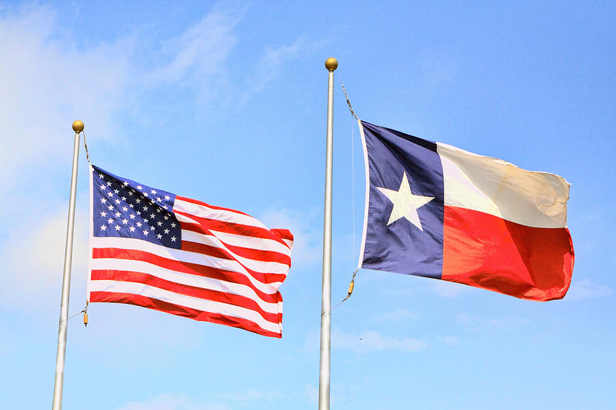 flying-flags-of-the-us-and-texas-linda-phelps.jpg