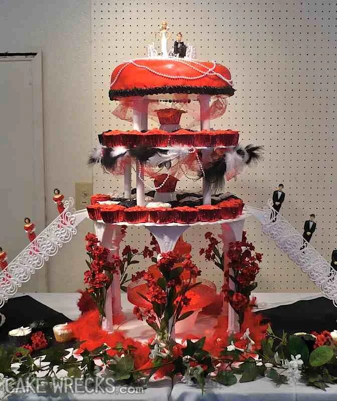 KarenFre.ow.uglyweddingcake.jpg