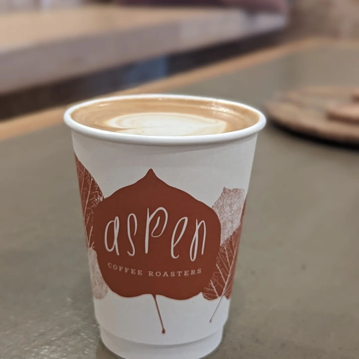 Warming up on a chilly day @aspencoffeeroasters 🥶