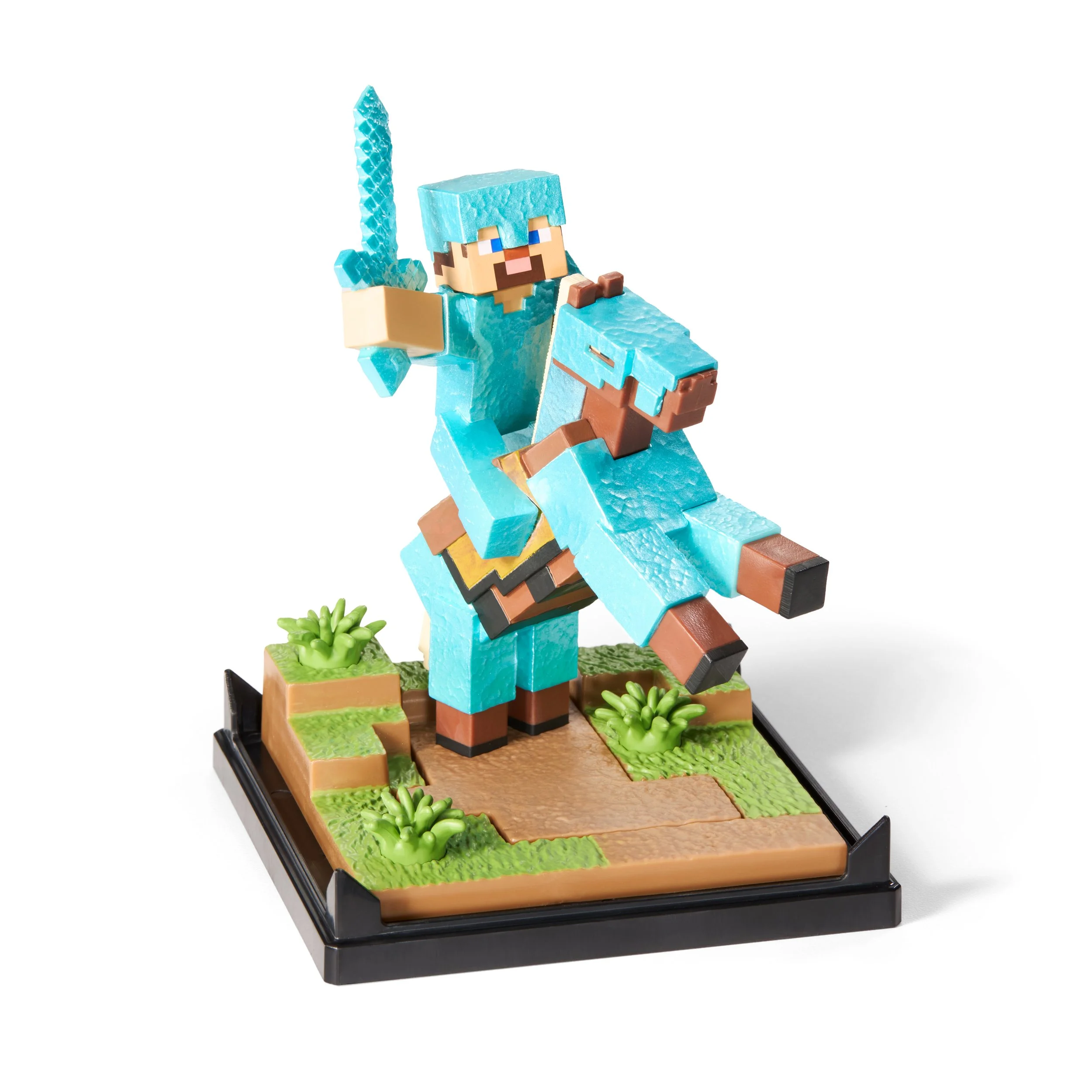 nn3735-minecraft-diorama-diamond-armor-steve-front-right (1).jpg