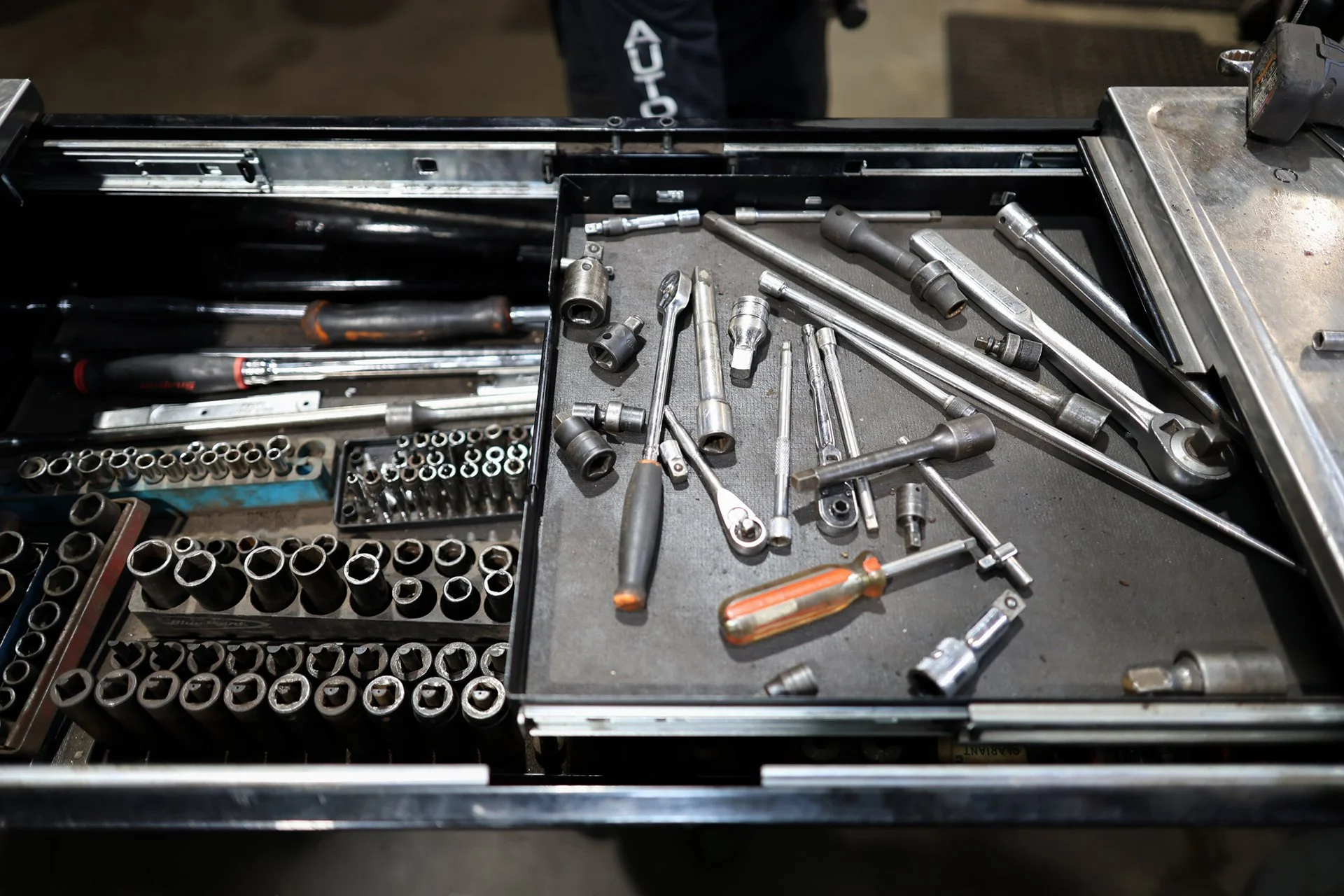 Auto Medics - The Shop 3.jpg