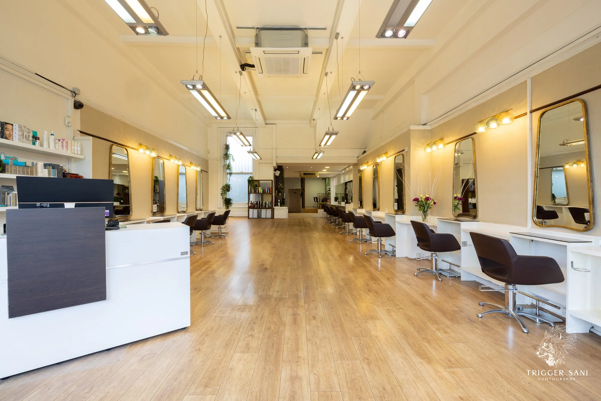 Landscape photo of a salon in Ealing Broadway
