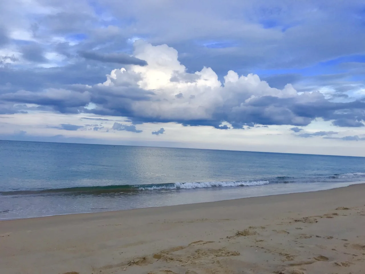 RefelectionsinBlue_20190302.jpg