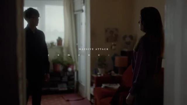 Massive Attack, Ghostpoet - Come Near Me