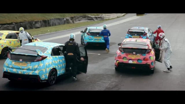 Kaiser Chiefs - Hole In My Soul