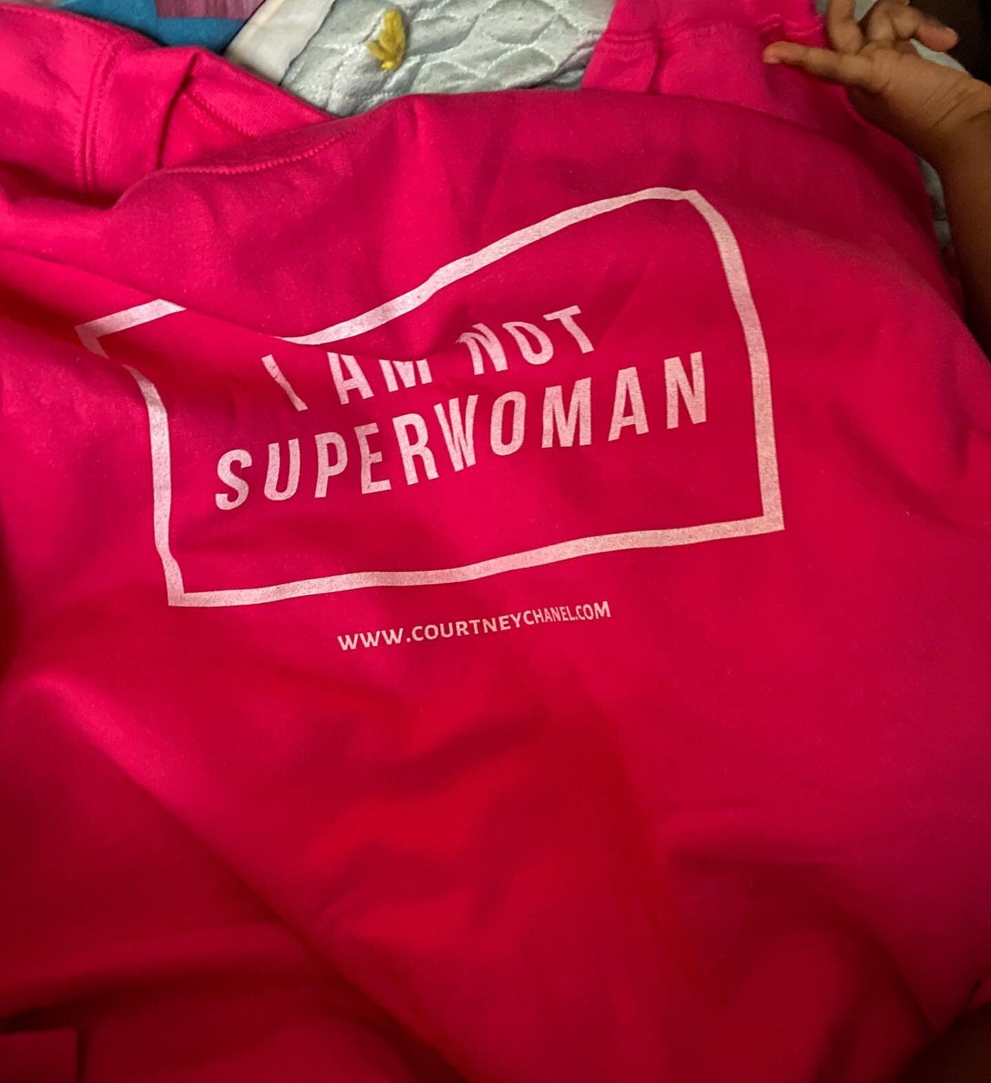 Happy Customers! 

@tyneishatalks received her new I AM NOT SUPERWOMAN crewneck yesterday and shared with us her experience:

&ldquo;...the process was beautiful and seamless...I got notifications the whole way on IG&rdquo;

What are you waiting for?