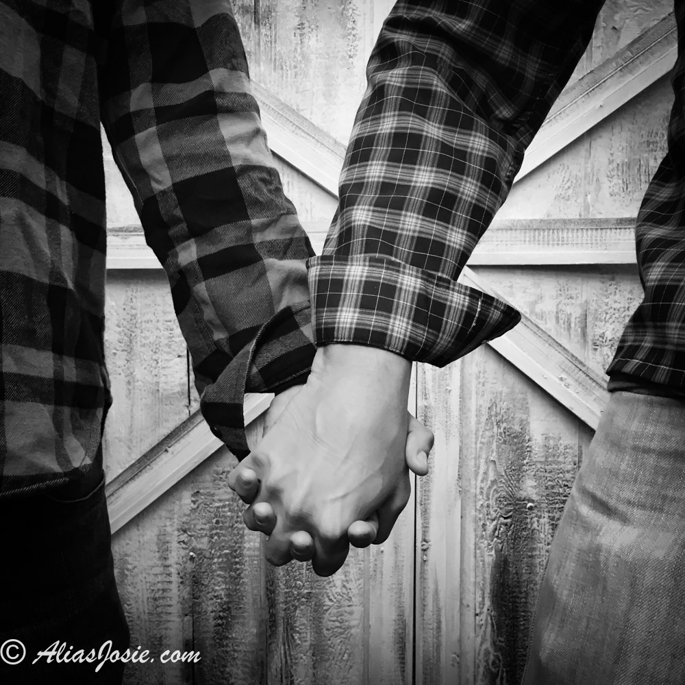 couples-boudoir-bay-area-photographer-men hands