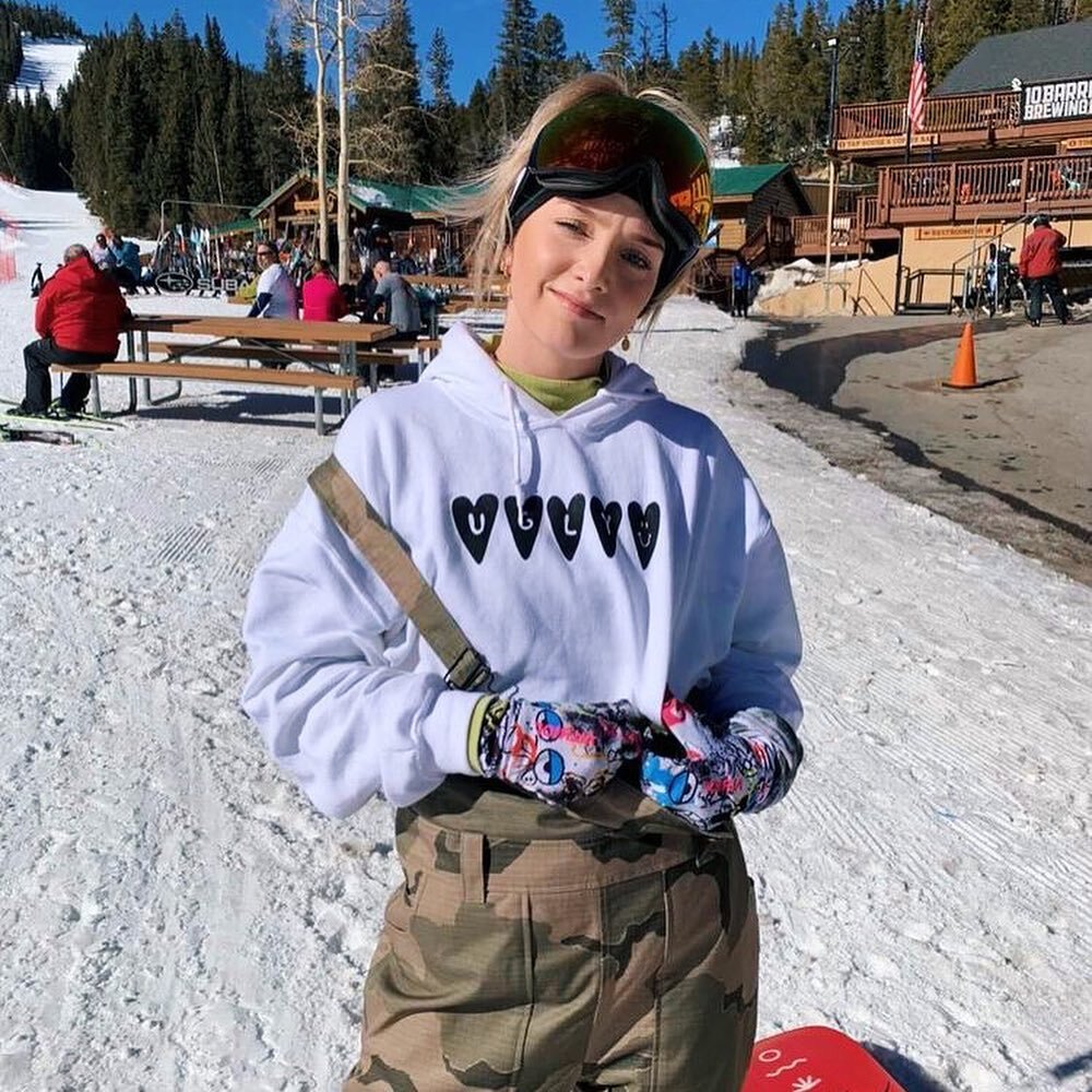 the perfect hoodie for zee mountains! 

@in__a__dil__emma  in her custom ugly hoodie! 🖤🖤