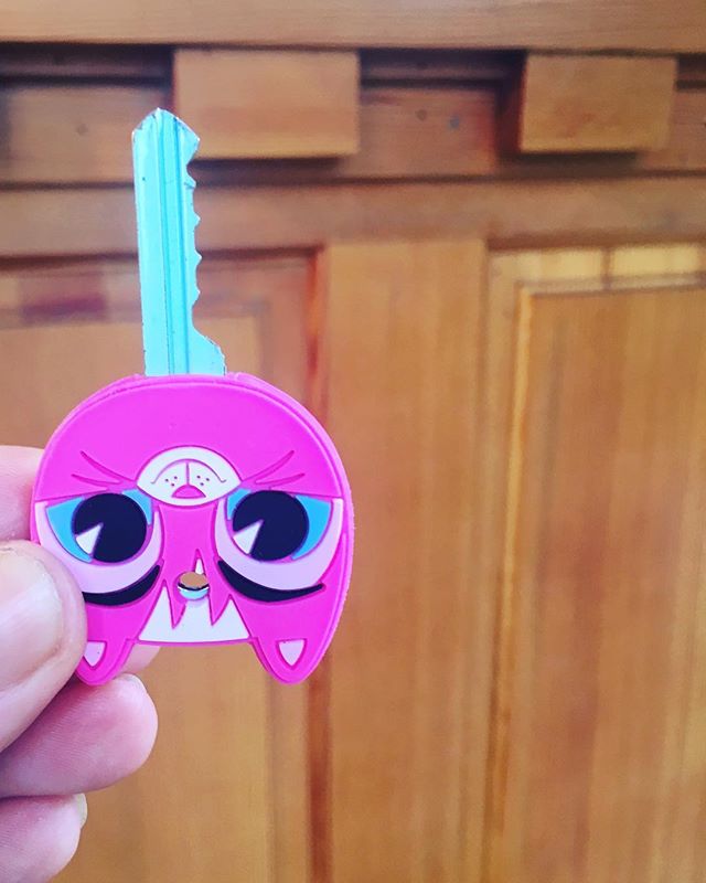 This key makes me happy 😃 🐱 Nice to come across one with a personality once in a while! #realtorlife#keys#kitty#showings