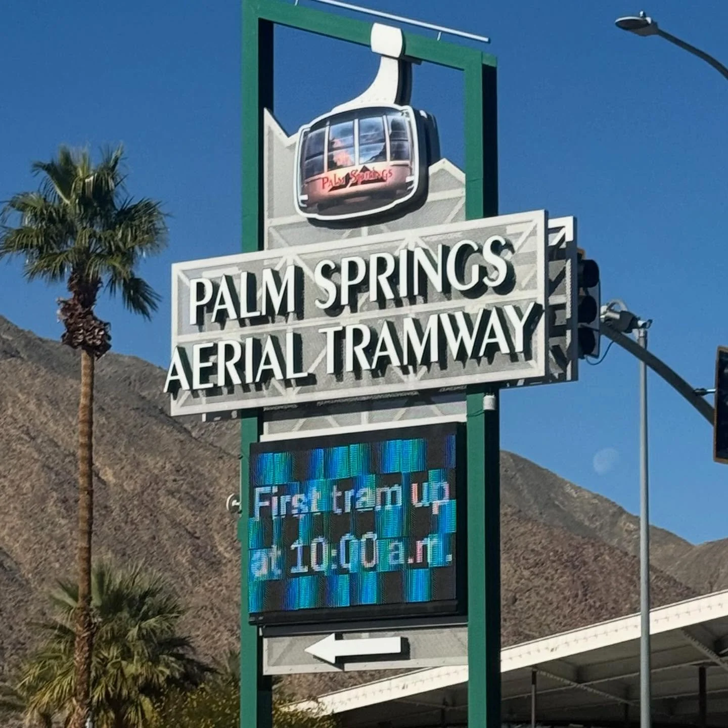 Enjoyed a sunny 3 days in Palm Springs escaping the rain! 🌴☀️

#palmsprings #california