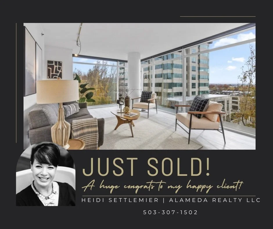 JUST SOLD! 🏡❤️🔑 

533 NE Hollday St # 703 
Portland, OR 97232 
$300,000 

This 7th floor Cascadian Court unit, one of only 13 in the building with a parking space included, drew a lot of attention! After only 16 days on the market, it went pending.