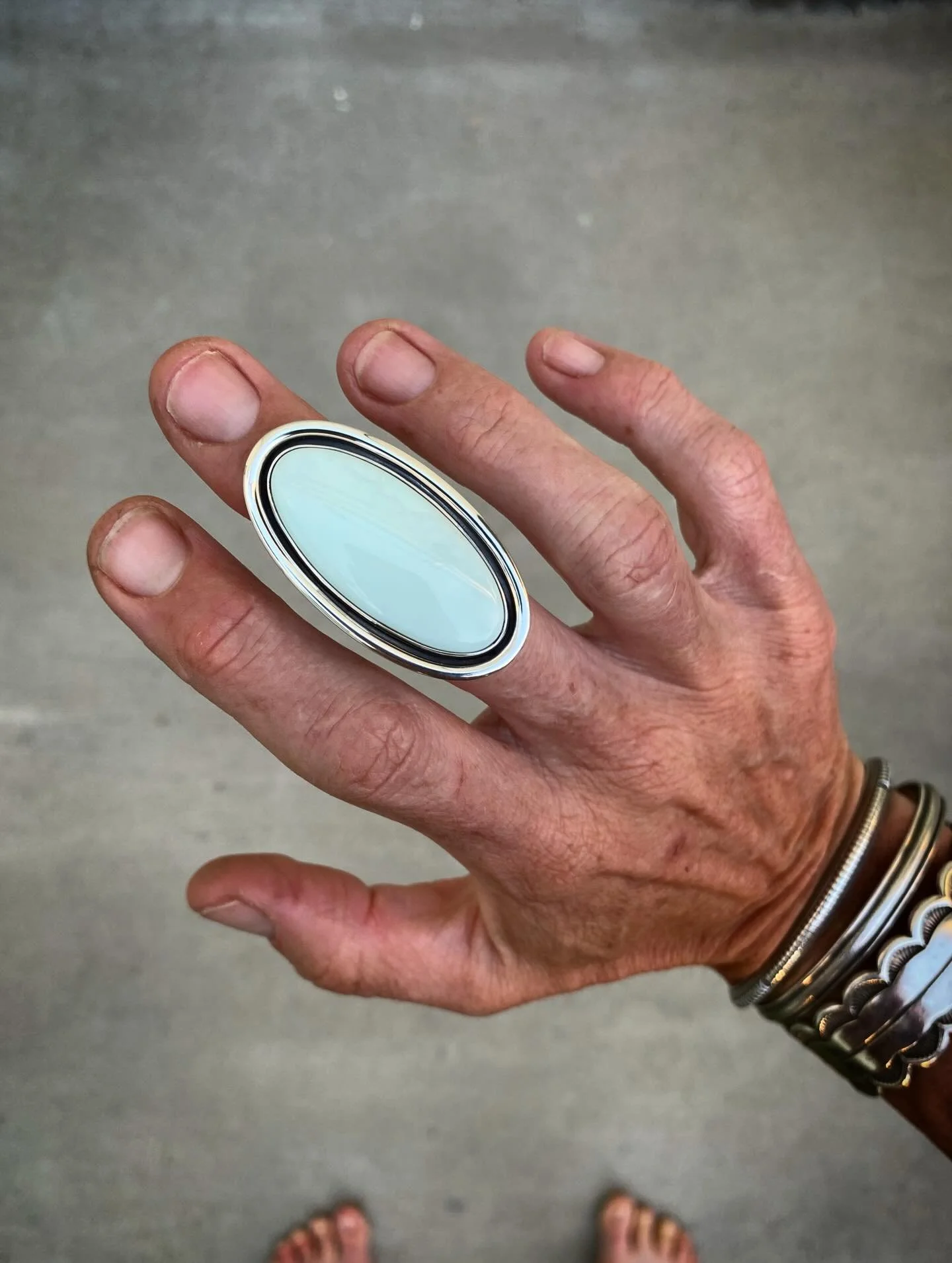 High Grade Aloe Variscite Minimal Shadowbox Ring✨

Another one that has completely stolen my heart! 

Fabulous stones for fabulous people 🖤

NFS✨